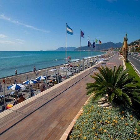 Very Cosy House With Fabulous Sea View! Pietra Ligure Buitenkant foto