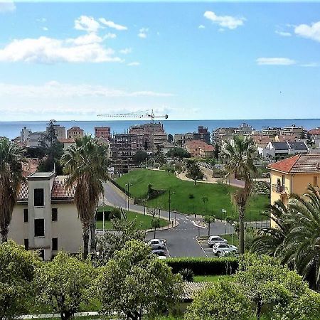 Very Cosy House With Fabulous Sea View! Appartement Pietra Ligure Buitenkant foto