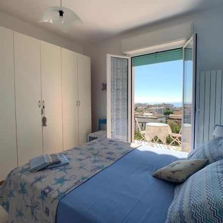 Very Cosy House With Fabulous Sea View! Appartement Pietra Ligure Buitenkant foto