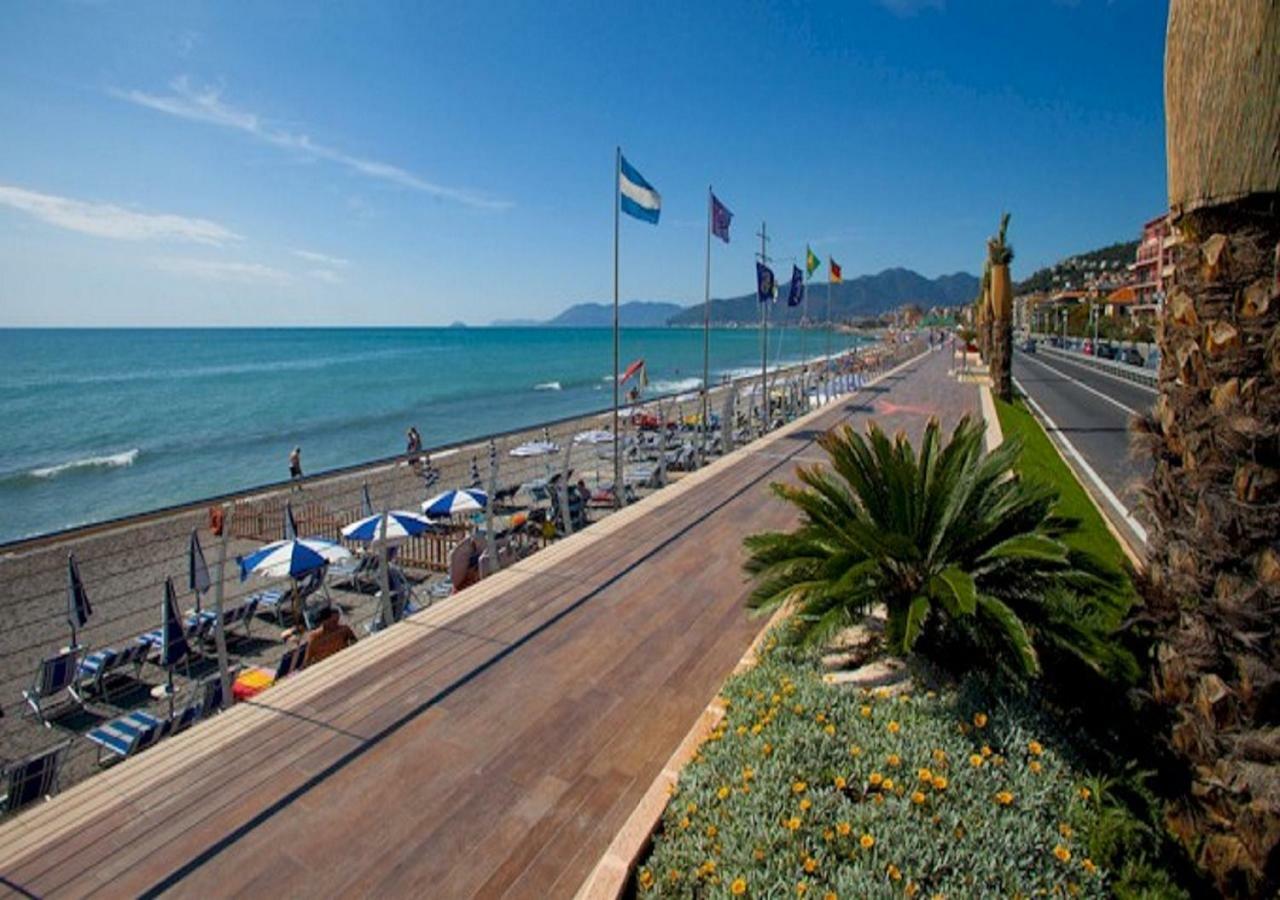 Very Cosy House With Fabulous Sea View! Appartement Pietra Ligure Buitenkant foto