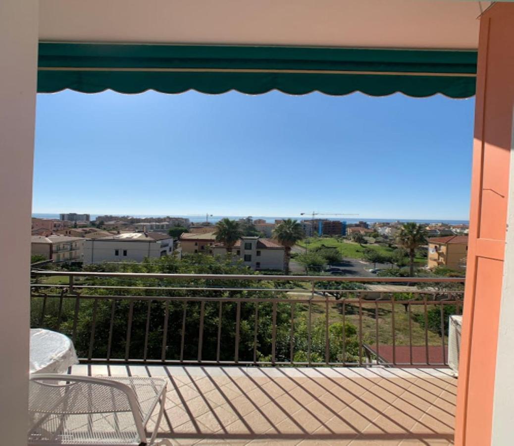 Very Cosy House With Fabulous Sea View! Appartement Pietra Ligure Buitenkant foto